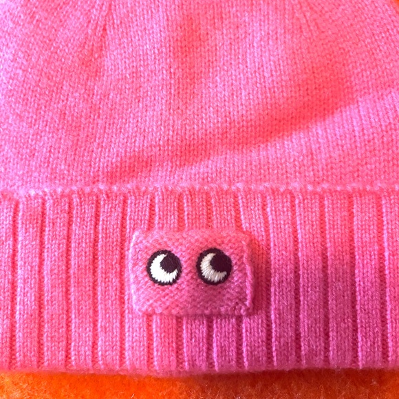 Anya Hindmarch Uniqlo collab pink 100% cashmere knitted beanie hat tuque NWT - Picture 3 of 8